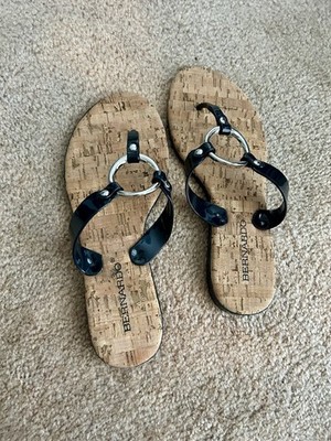 Bernardo Matrix Black Patent Leather & Cork Flip Flops Size 9