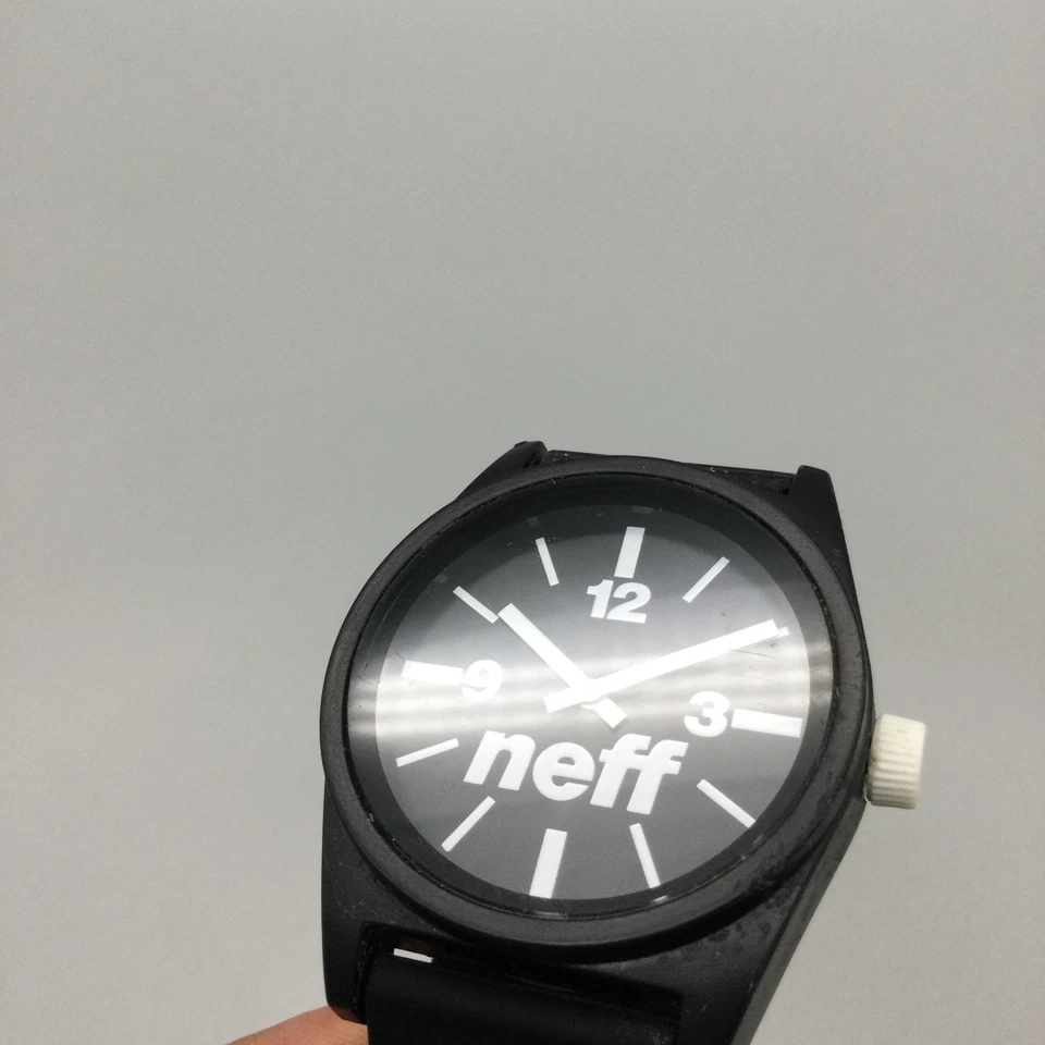 Reloj Neff Dailey Hombre 42mm Negro Blanco Dial Banda Silicona 50M Batería Nueva Foto 3 de 4