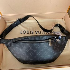 Louis Vuitton LV Discovery Black Monogram Crossbody Bumbag