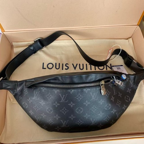 Louis Vuitton LV Discovery Black Monogram Crossbody Bumbag