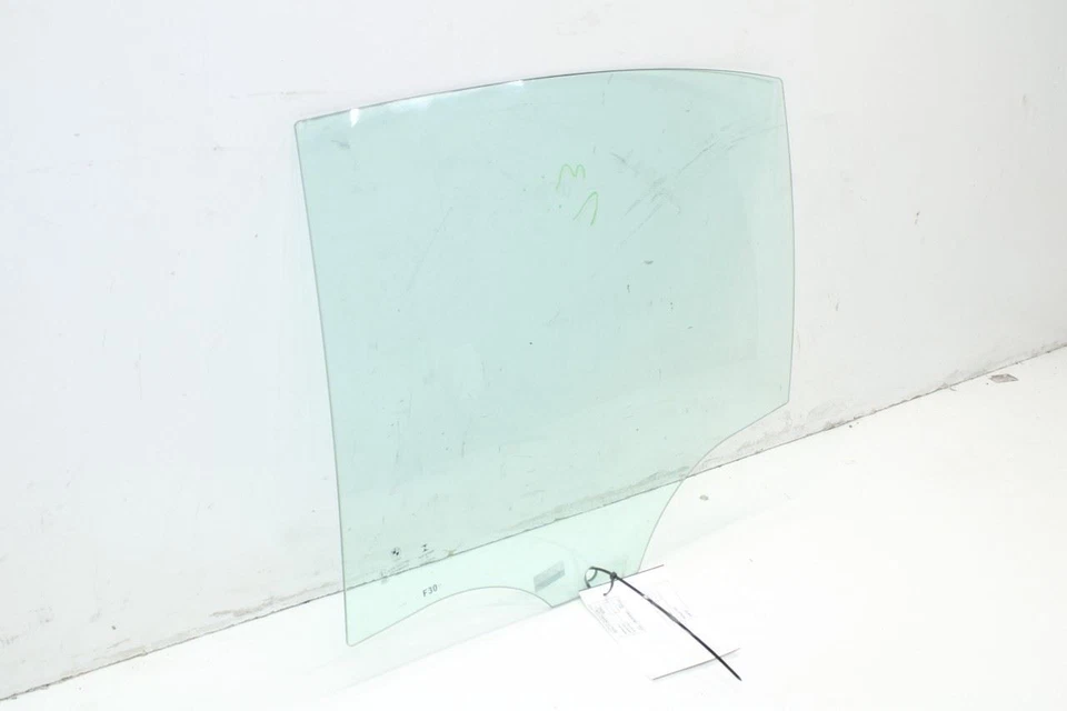 BMW 328I xDrive 2013-2016 SULEV puerta trasera izquierda ventana vidrio 51357259819 OEM Foto 3 de 4