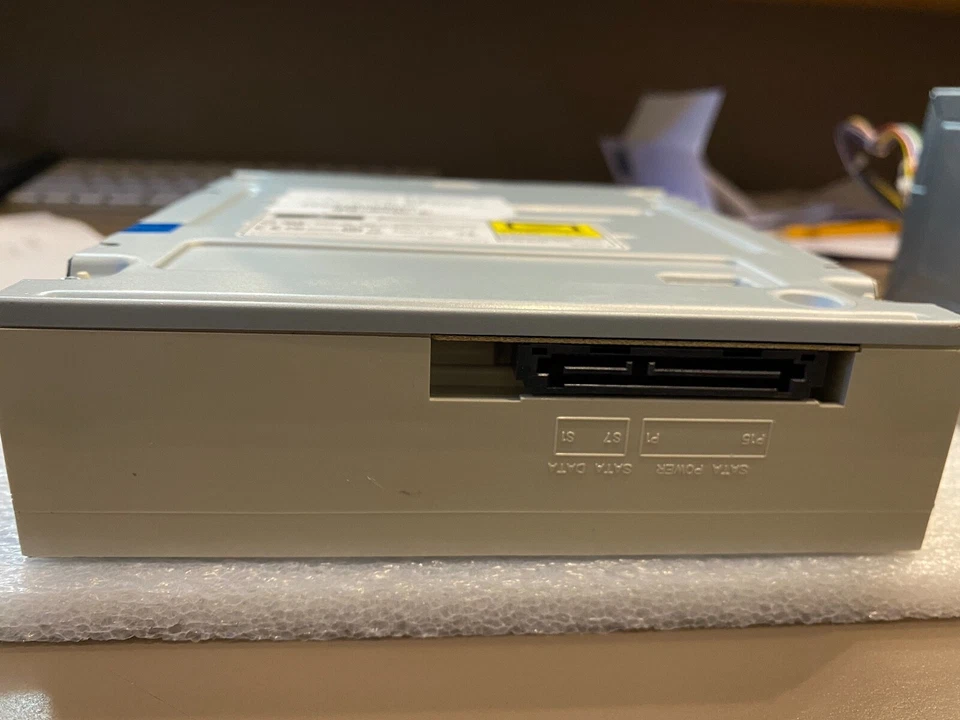 Asus DRW-24F1ST Internal Dvd-writer - Black - DRW-24F1ST-U22 - Image 2 of 4