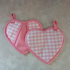Set of Two Heartshaped Potholders with Finger Pockets, Pink and White Gingham