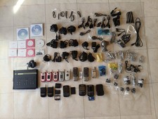 Lotto Telefoni Vintage + Caricabatterie + Cavi Vari & Cuffie + Varie READ DESCRI