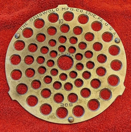 No 10 Vintage Griswold Cast Iron Trivit