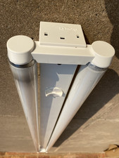 THORN POP PACK 1991 SWITCHSTART TWIN TUBE 5 FOOT 65W FLUORESCENT LIGHT FITTING