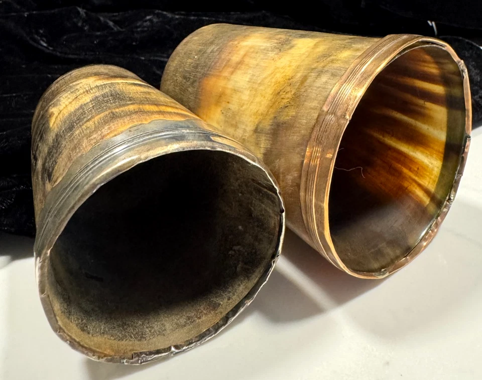 2 TAZAS GEORGIANAS CON BORDE DE COBRE/ORO Y PLATA BASES CON BANDAS EXCELENTE ESTADO Foto 4 de 4