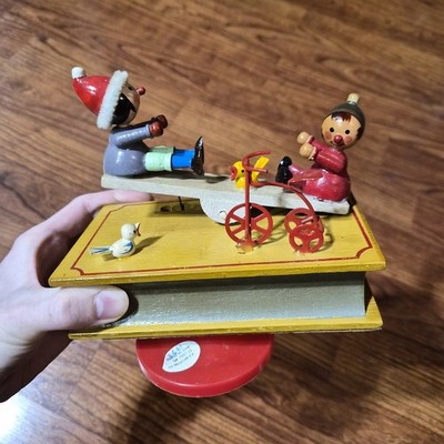 WORKING Vintage Wooden Windup Book Holiday Teeter-Tawter Musical Toy Super Cute!