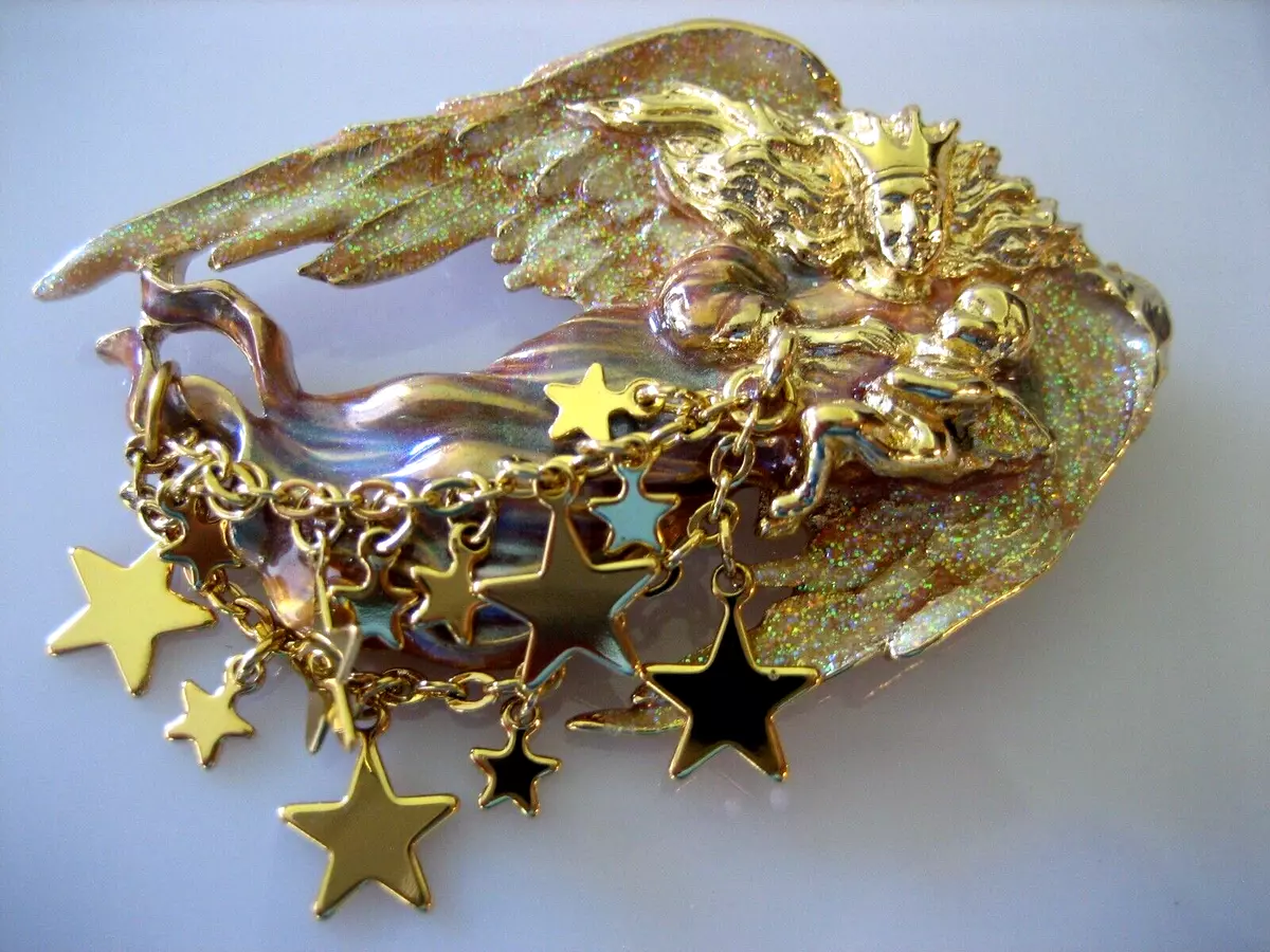 Kirks folly brooches sale