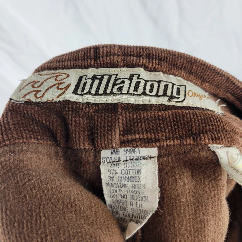 Billabong Brown Corduroy Pants Womens Flaired Low-Rise 90s Y2K Size 3 30" Waist - Image 4 of 4