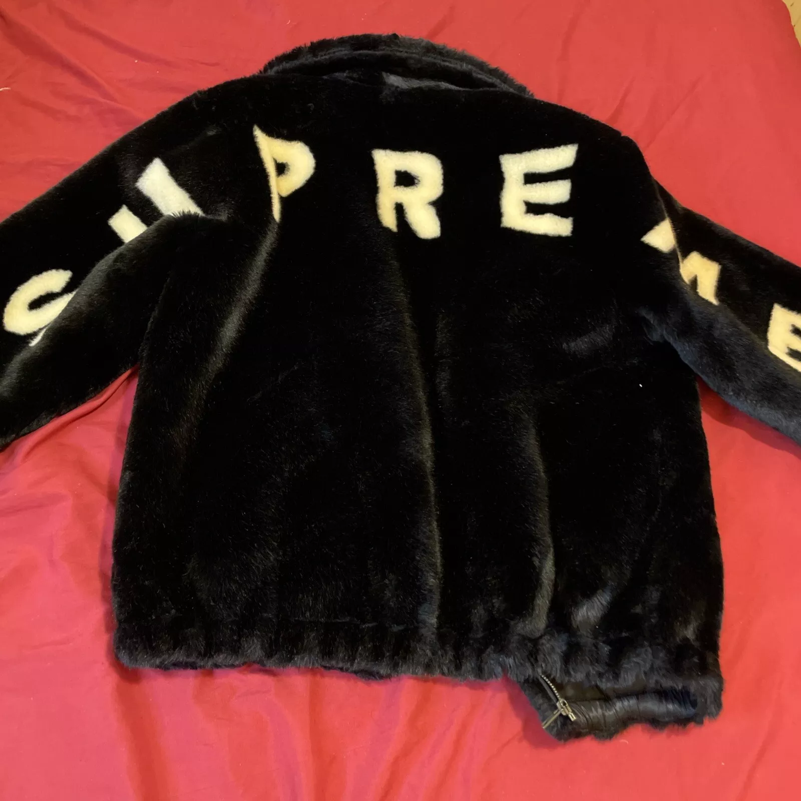 Blouson bomber fausse fourrure Supreme XL noir légèrement utilisé