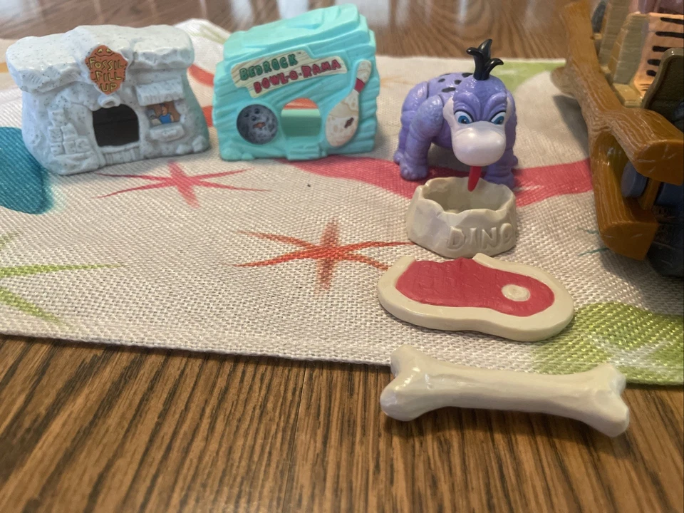 Figuras/casas/coche de colección Picapiedra juguetes años 90 Hanna Barbera algunos McDonald's Foto 2 de 4