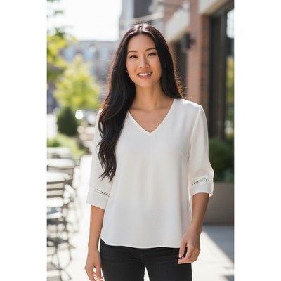 Gilli Ivory V Neck 3/4 Sleeve Blouse with Lace Detail Size Small