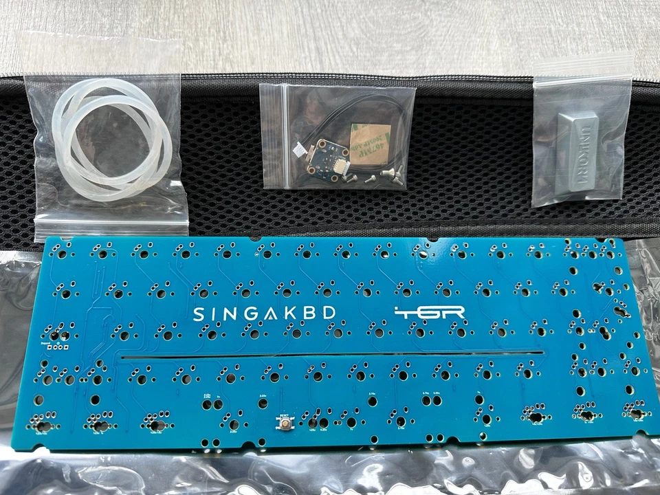 Kalam Unicorn 60% Endgame Keyboard (Blue HK Unikorn)  - Image 3 of 4