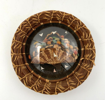 Vtg Folk Art Woven Pine Needle Glass Framed Dried Flowers and Shells 5'' Round
