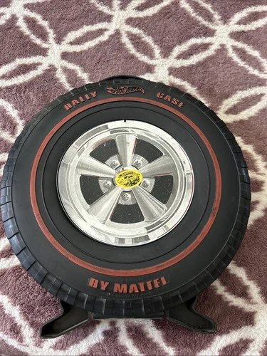 Hot Wheels Vintage 1967 Rally Case Filled with 12 Loose Cars 1/64 Diecast