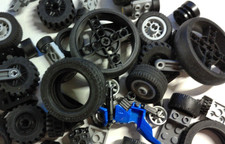 LEGO Reifen, Achsen & Fahrzeugteile Konvolut ca. 500g – Räder / Technik Teile