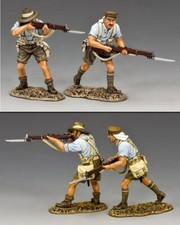 KING  COUNTRY GALLIPOLI 1915 GA003 AUSTRALIANS ADVANCING  FIRING MIB