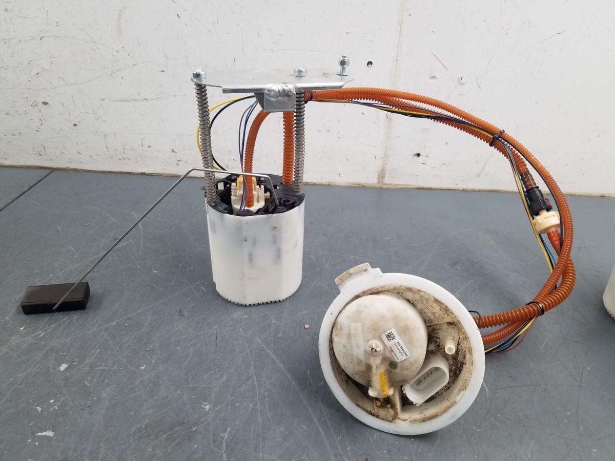 バンブートールランプ Lamborghini Aventador Fuel Pump 470906091C for sale online | eBay