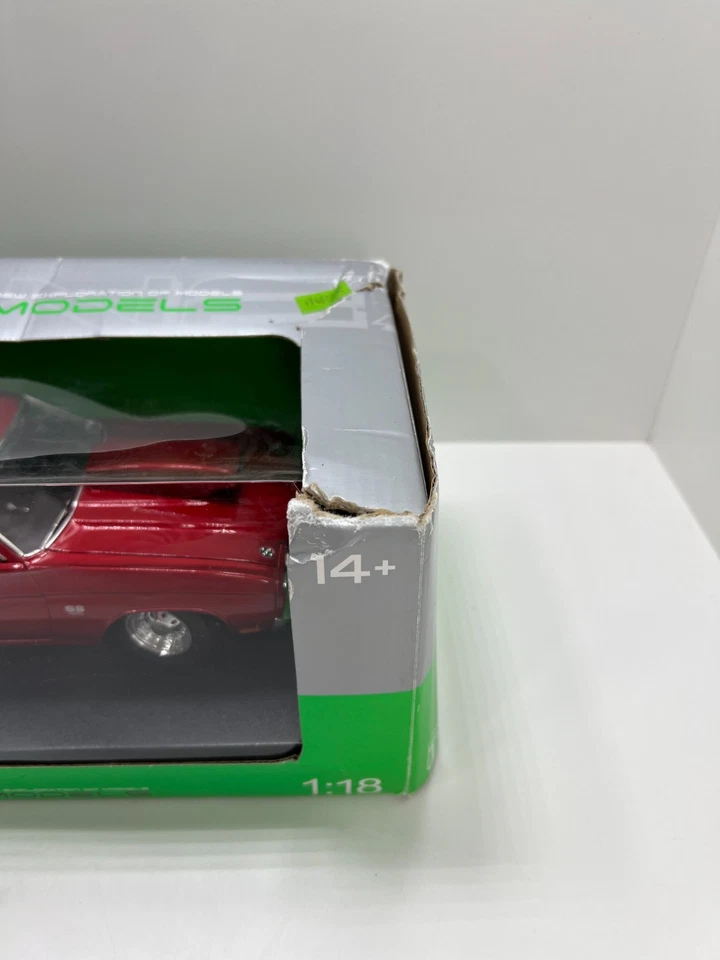 Welly Collectable 1:18 NEX 1970 Chevelle Pro Street Diecast Model RARE - image 3 of 4
