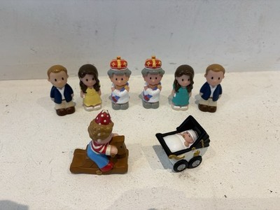 ELC Happyland Royal Family - Queen, Prince William, Princess Catherine & George