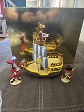 Disney Jake y los Piratas del País de Nunca Jamás Juego de 3 Piezas Capitán Garfio y Barco