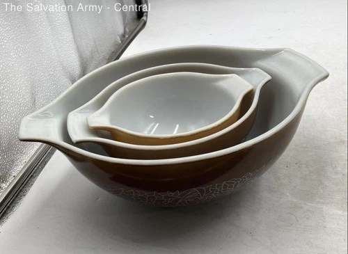 Pyrex Brown White Floral Kitchenware Round Mixing Bowl Lot Of 3