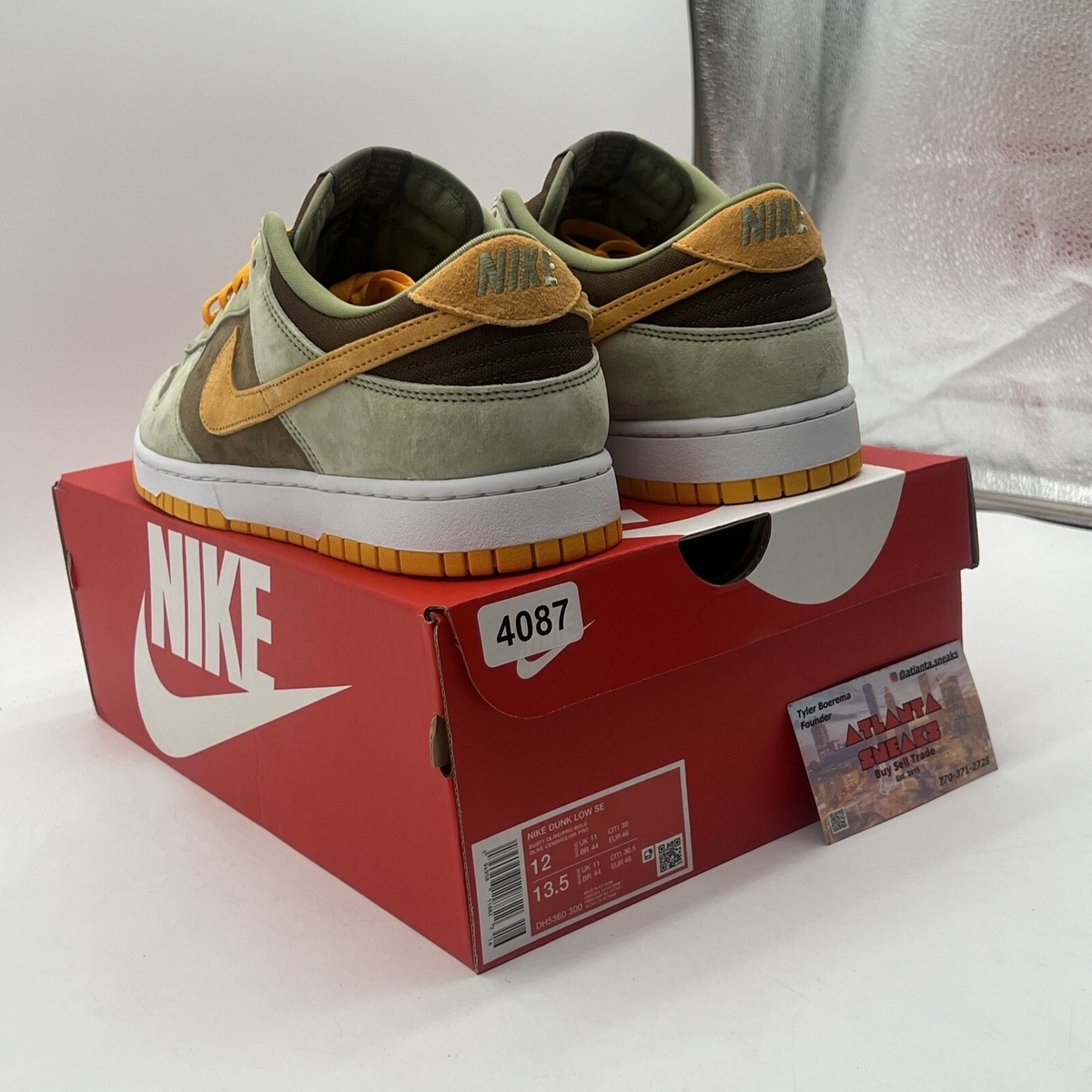 Nike Dunk Low オリーブ/ホワイトトラヴィス Travis Scott × Nike Air Jordan 1 Low OG SP 