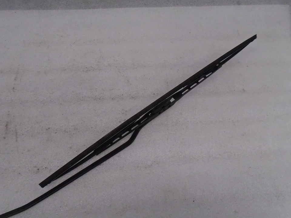 02-08 Jaguar X-Type Front Right Passenger Side Windshield Wiper Arm OEM VI611268 - Image 4 of 4