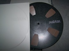 4 Plastik Spulen 26,5 cm von Revox im Schuber mit Band