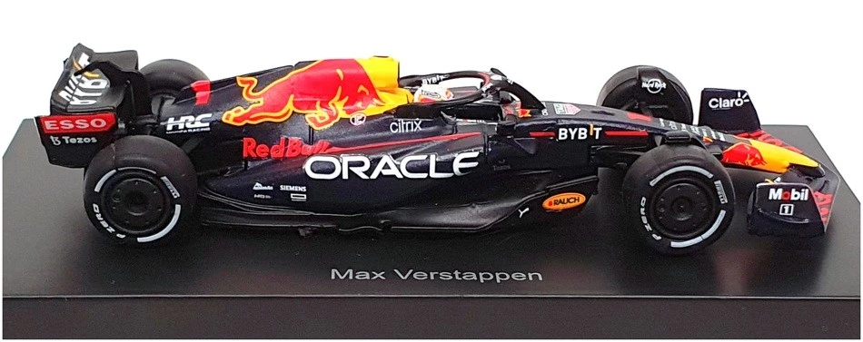 Spark 1/64 Scale Y254 - F1 Oracle Red Bull Racing RB18 #1 Verstappen 2022 - Image 3 of 4