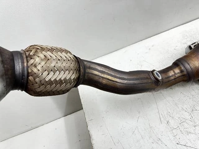 VOLKSWAGEN Nuevo Escarabajo 2003 GH-9CAWU Catalizador 1J0254506SX [Usado] [PA108949271] Foto 3 de 4