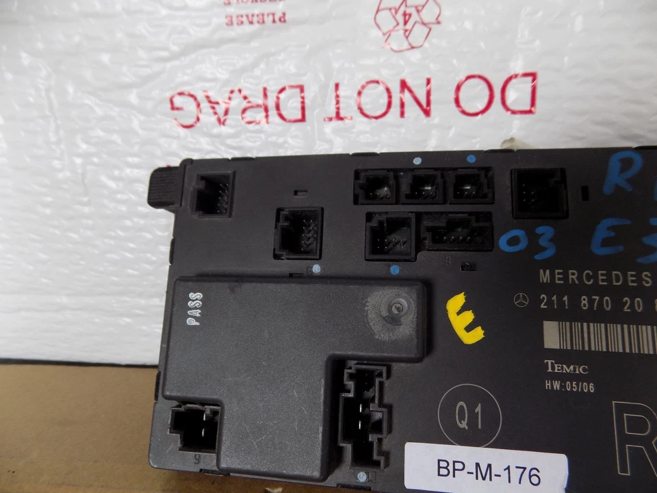 MERCEDES-BENZ CLASE E 2002-2009 JUEGO DELANTERO DERECHO MÓDULO CONTROL OEM 2118702085 Foto 2 de 4