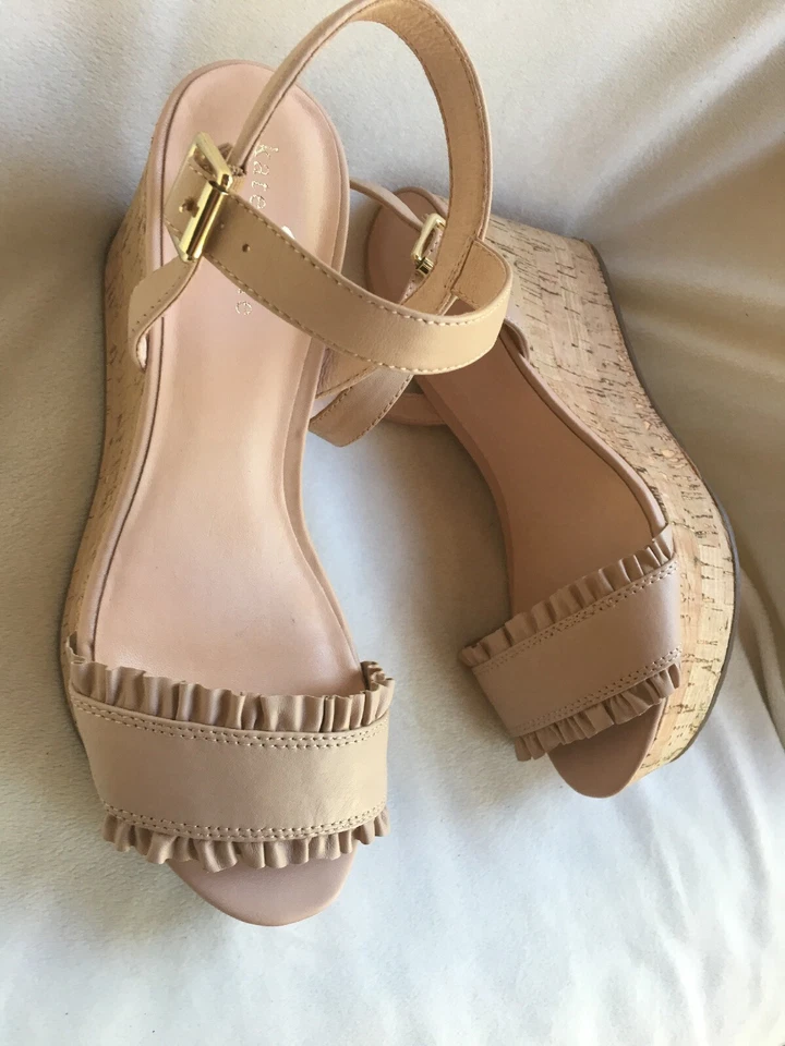 Sandalias Kate Spade Tomas plataforma con volantes cuñas color rosa rubor nude talla 9,5 nuevas Foto 2 de 4