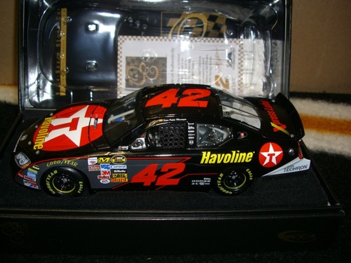 Voiture recrue 1/24 Action Elite #42 Juan Montoya Texaco 2007.