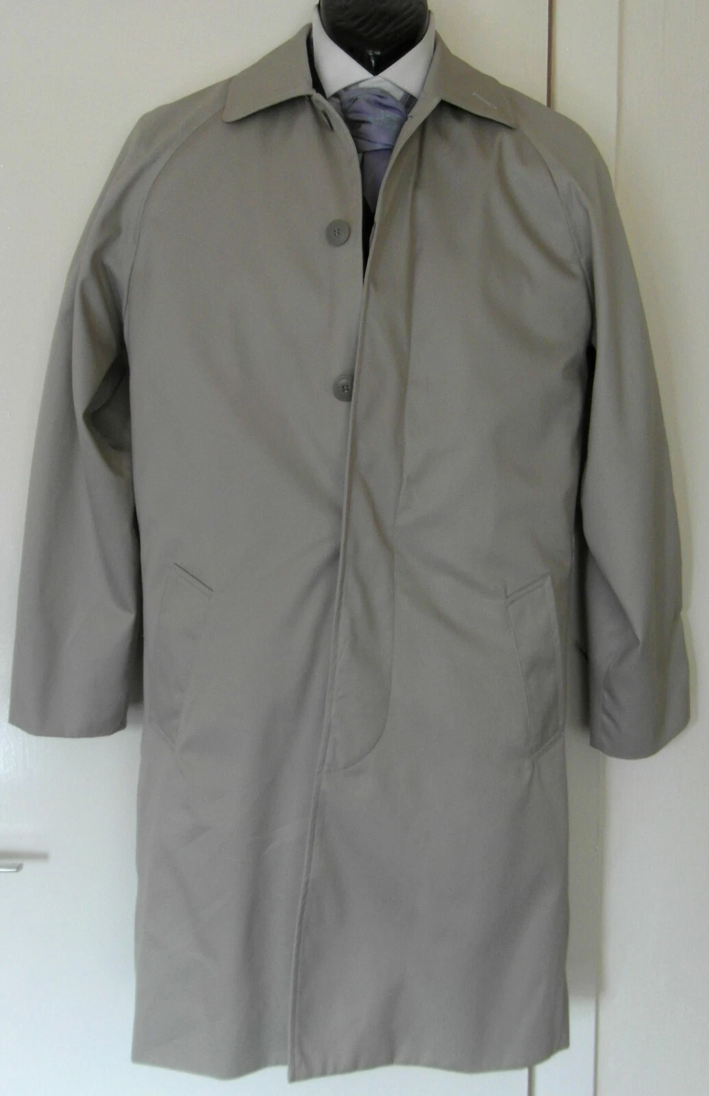 Luigi Lazzari Gents Beige Raincoat with Detachable Inner Waistcoat Size 36 NWOT