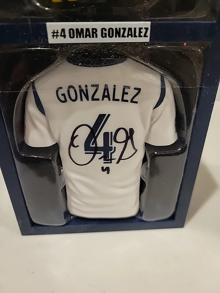 Emirates MLS LA Galaxy Omar Gonzales 4 Locker Giveaway Autograph FIFA Soccer - Image 2 of 3