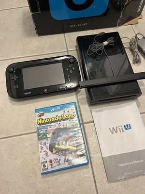 Nintendo Wii U 32GB Nintendo Land Deluxe Set Bundle - Black