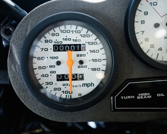 89 Suzuki RG500 Racer Has Only 2 Miles on the Clock