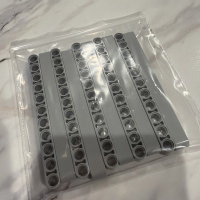 Lot of 10: Lego Technic Thick Liftarm Light Bluish Grey  1 x 11  4611705   (M45)