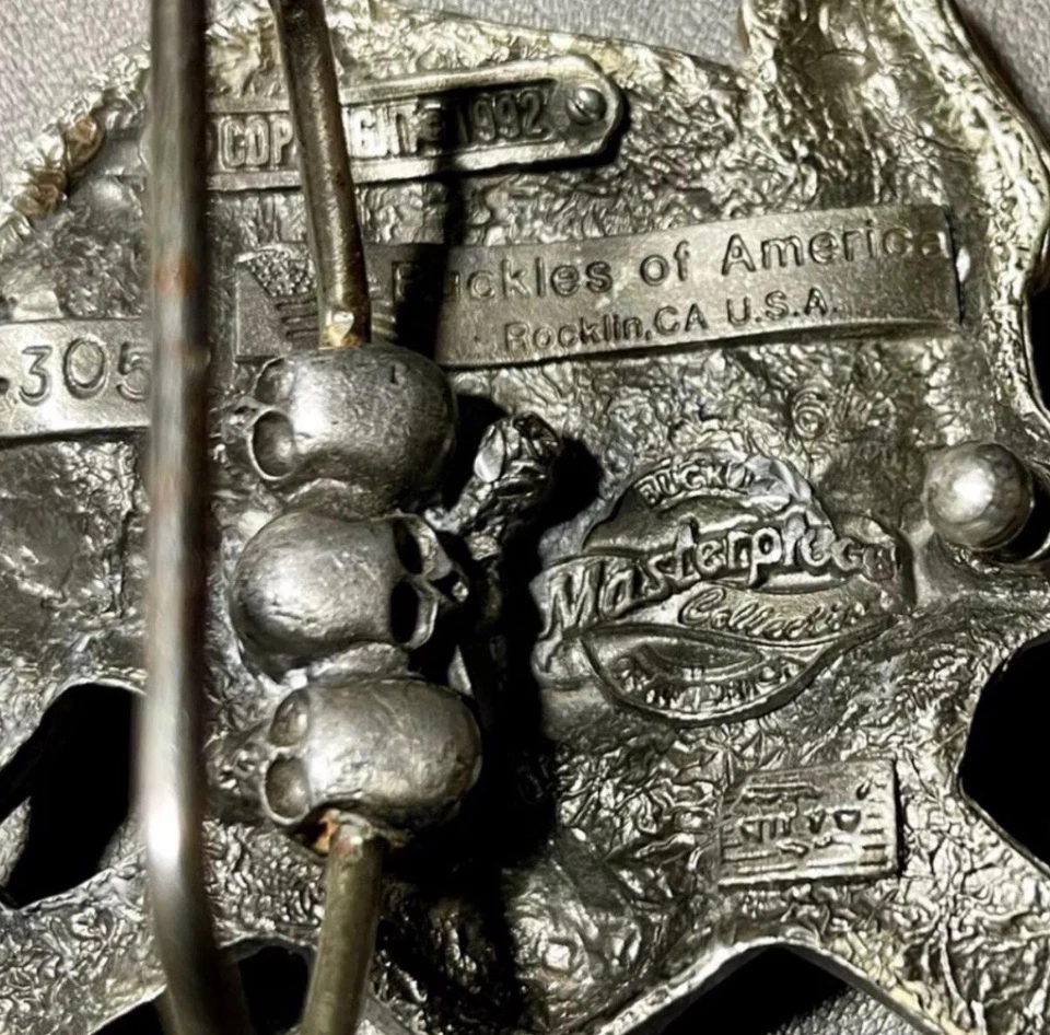 Пояс мотоциклиста 90-х Buckles Of America Masterpiece Collection оловянная эмаль череп 3 дюйма - Изображение 3 из 4