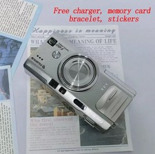 Fujifilm FinePix F810 6MP Digital Camera 4x Optical Zoom Retro Pocket CCD Cam