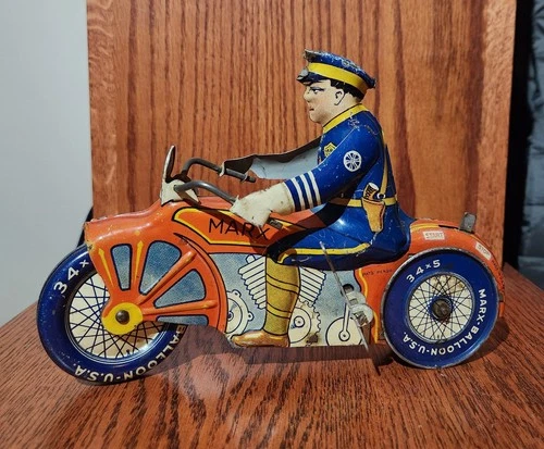 Works! Vintage Marx ROOKIE COP Tin Litho Windup Cop on Motorcycle
