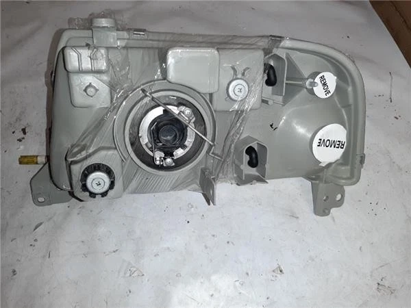 FARO DERECHO SUZUKI GRAND VITARA 3 PUERTAS (SQ/GT)(1999->) Foto 2 de 3