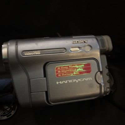 Sony Handycam CCD-TRV128 Hi-8 Analog Camcorder