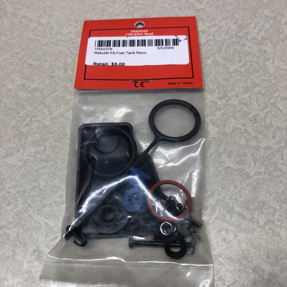 Traxxas REVO Fuel Tank Rebuild TRA5376 - Image 2 of 2