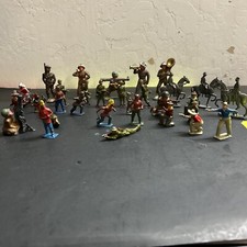 Vintage Metal Soldiers. Lot Of 32