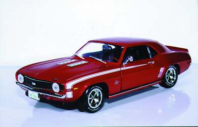 1:18 Ertl Chevy Camaro '69 SS 396 Coupe daytona yellow or garnet