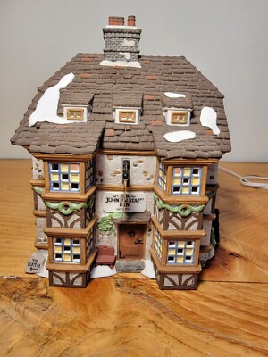 1995 Dept 56 ''Sir John Falstaff Inn''  Dickens Village  #5753-3 4th EDITION