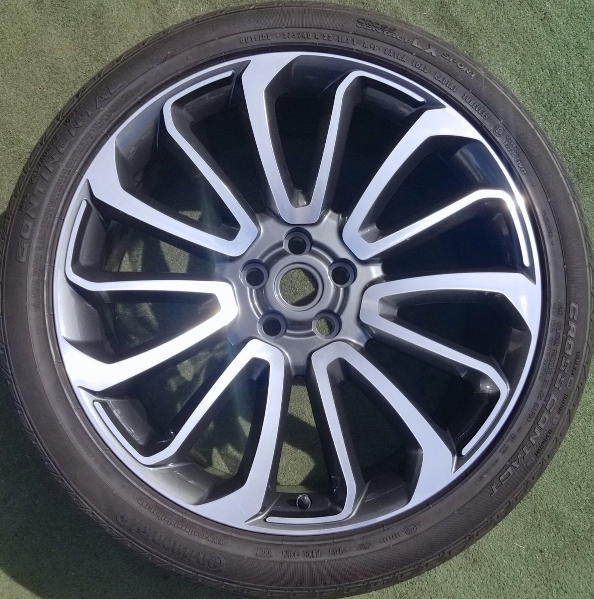 Range Rover Autobiography 22 in Wheel Tire OEM Factory Spec Land